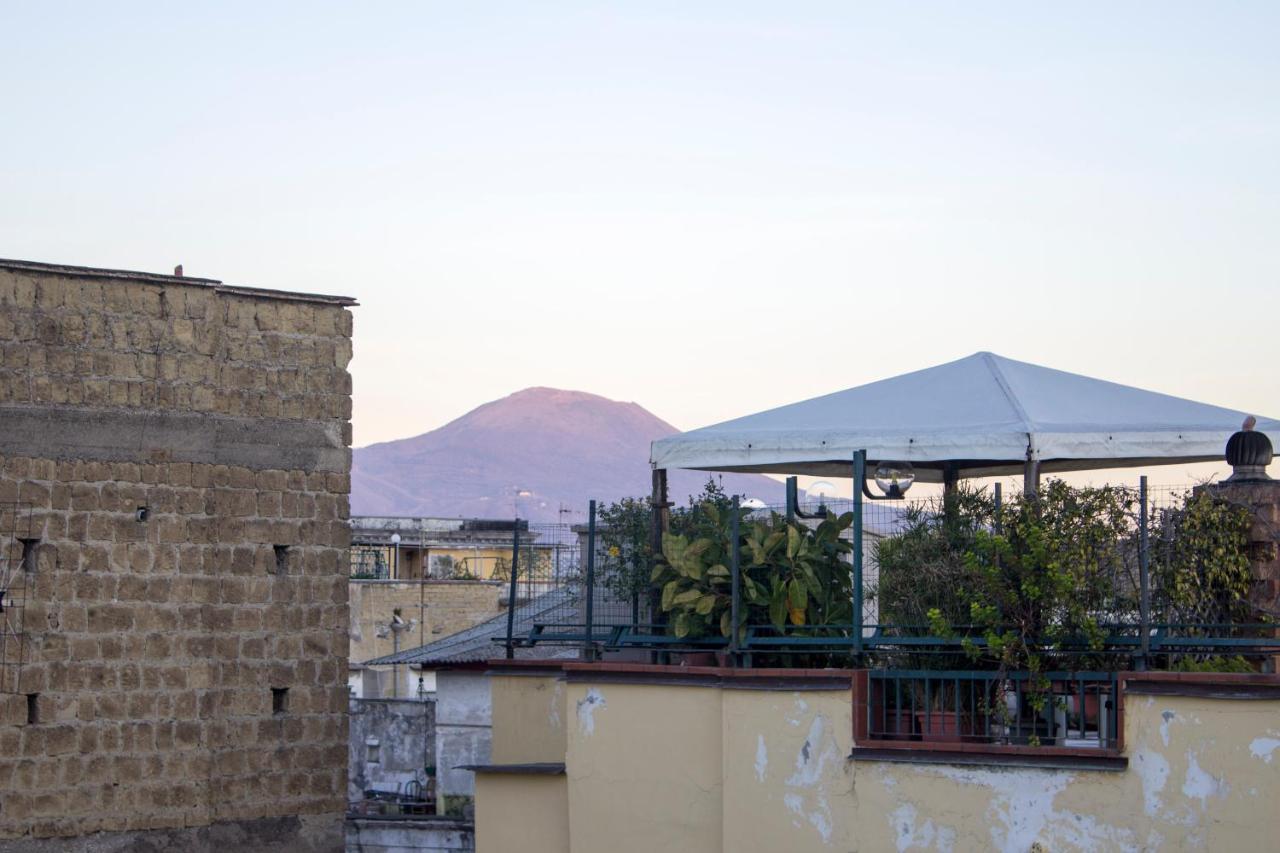 Schiara Apartment Napels Buitenkant foto